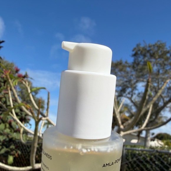ALO Yoga System Enzyme Facial Cleanser - Picture 8 of 14